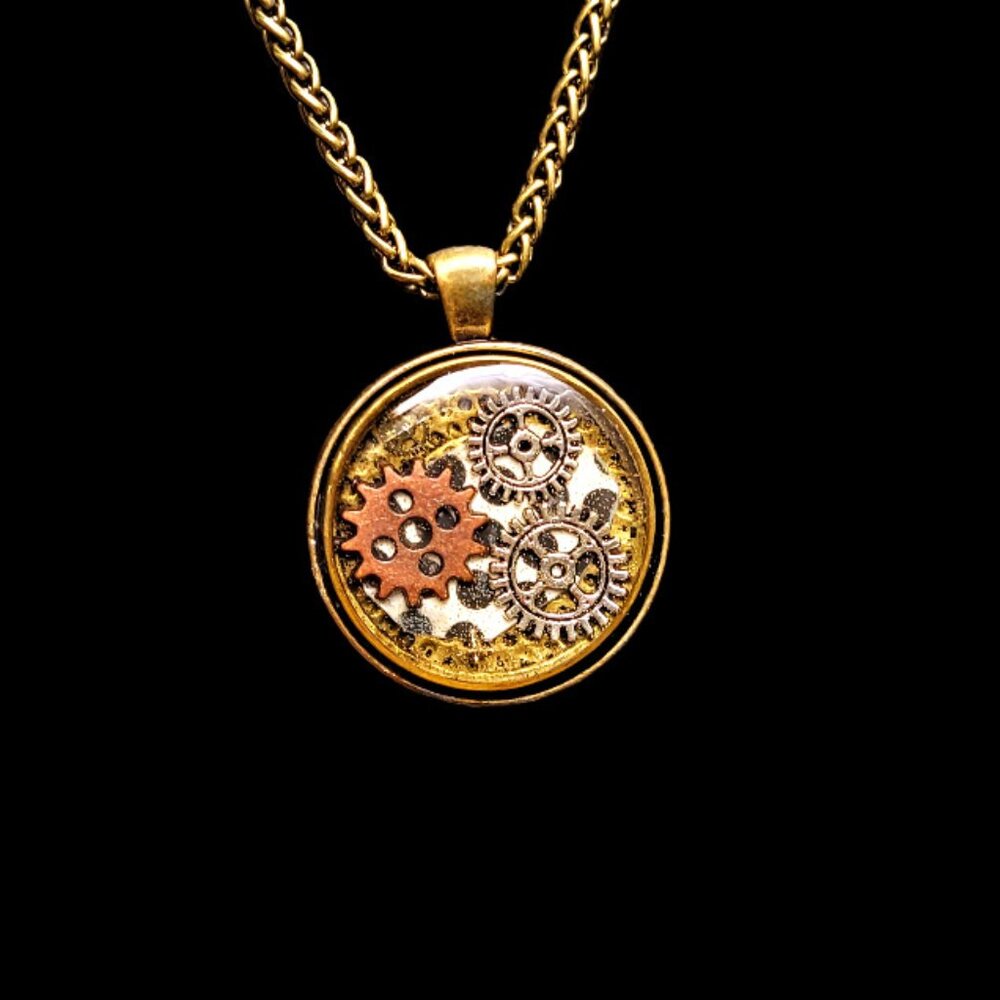 Steampunk Cogs & Gears Alice in Wonderland Watch Parts Necklace-NWT Handmade
